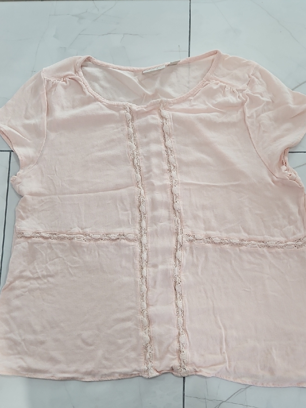 hinge Pale Pink Lace-Trim Short Sleeve Blouse